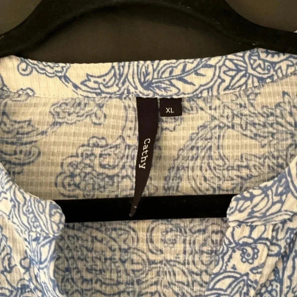 Cathy women’s size extra large 3/4 length sleeve blue and white tunic top - Picture 3 of 3